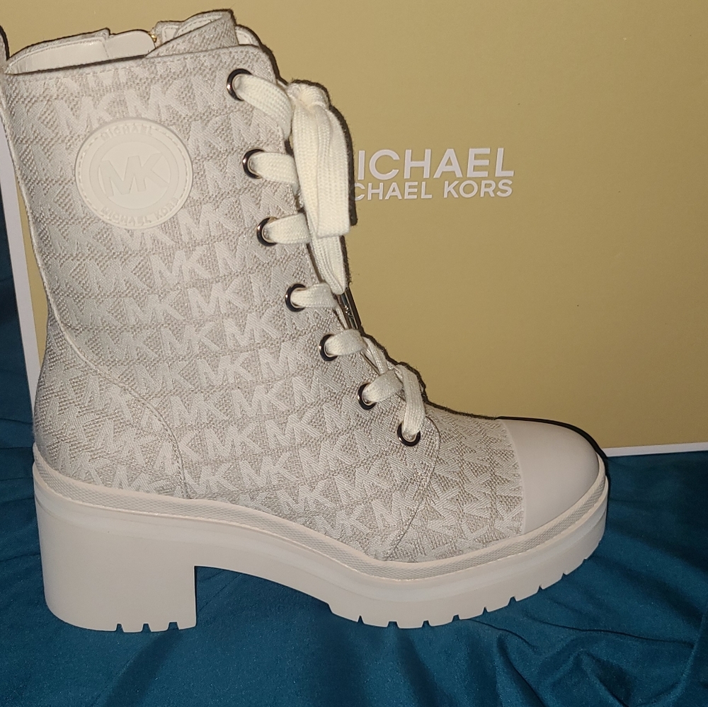 Michael Kors Bootie - Picture 9 of 16